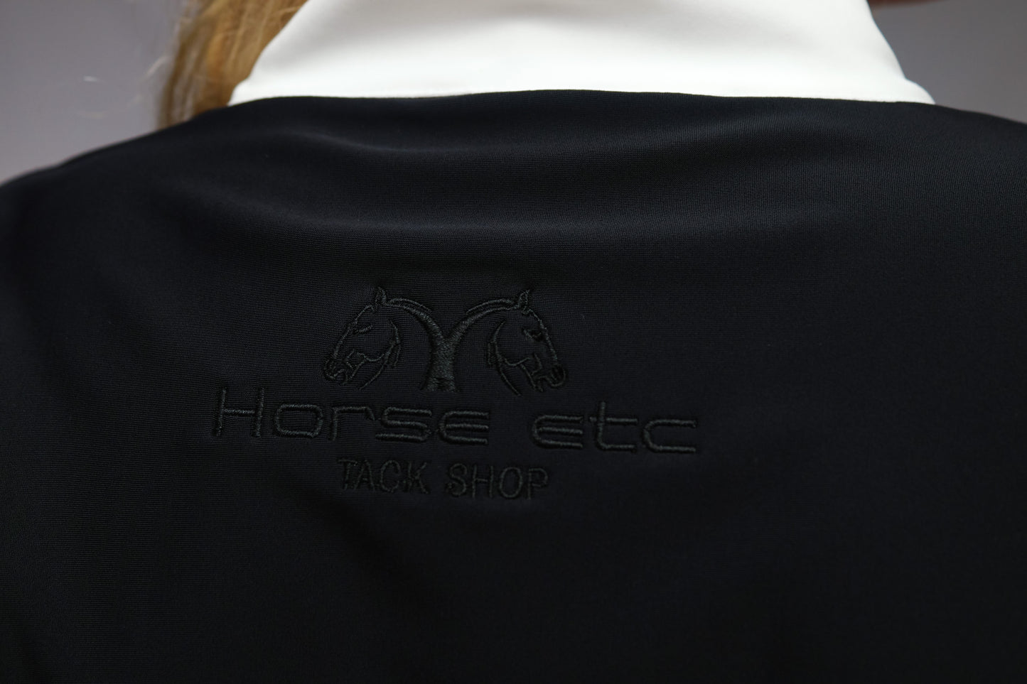 Horse ETC UV Show Shirt x Black/White Fluent Print